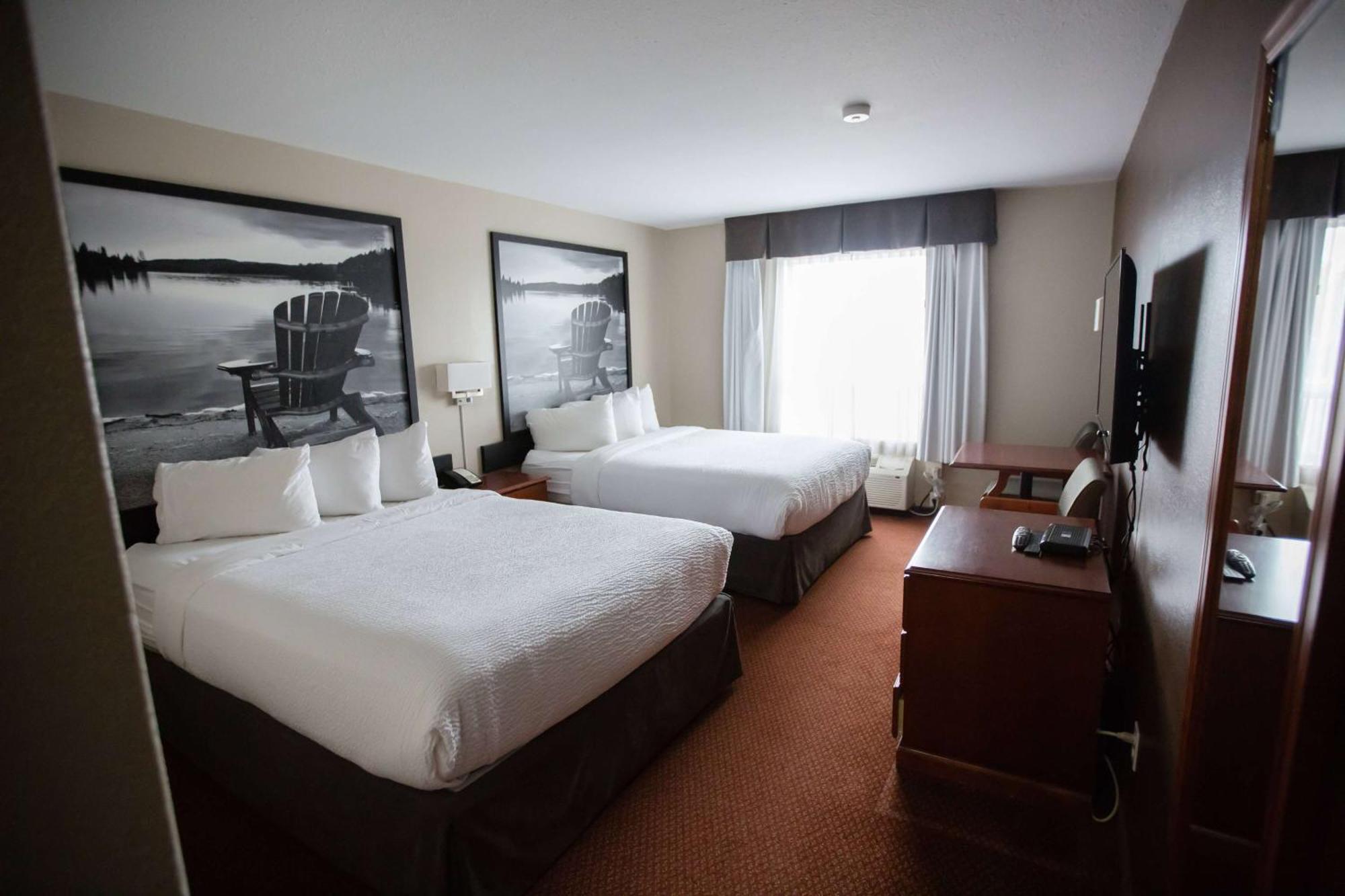 Super 8 By Wyndham Whitecourt Ξενοδοχείο Εξωτερικό φωτογραφία