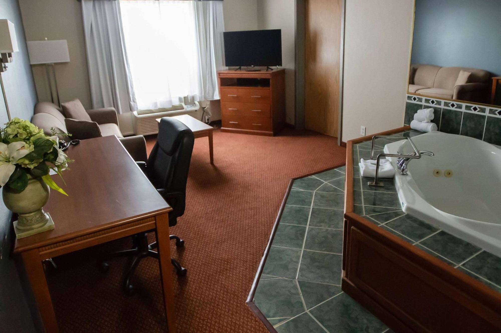Super 8 By Wyndham Whitecourt Ξενοδοχείο Εξωτερικό φωτογραφία